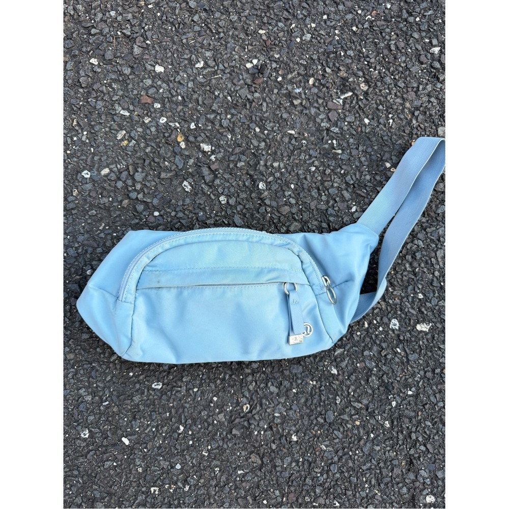 Lululemon Everywhere‎ Belt Bag Light Blue Nylon Waist Pack Adjustable Strap